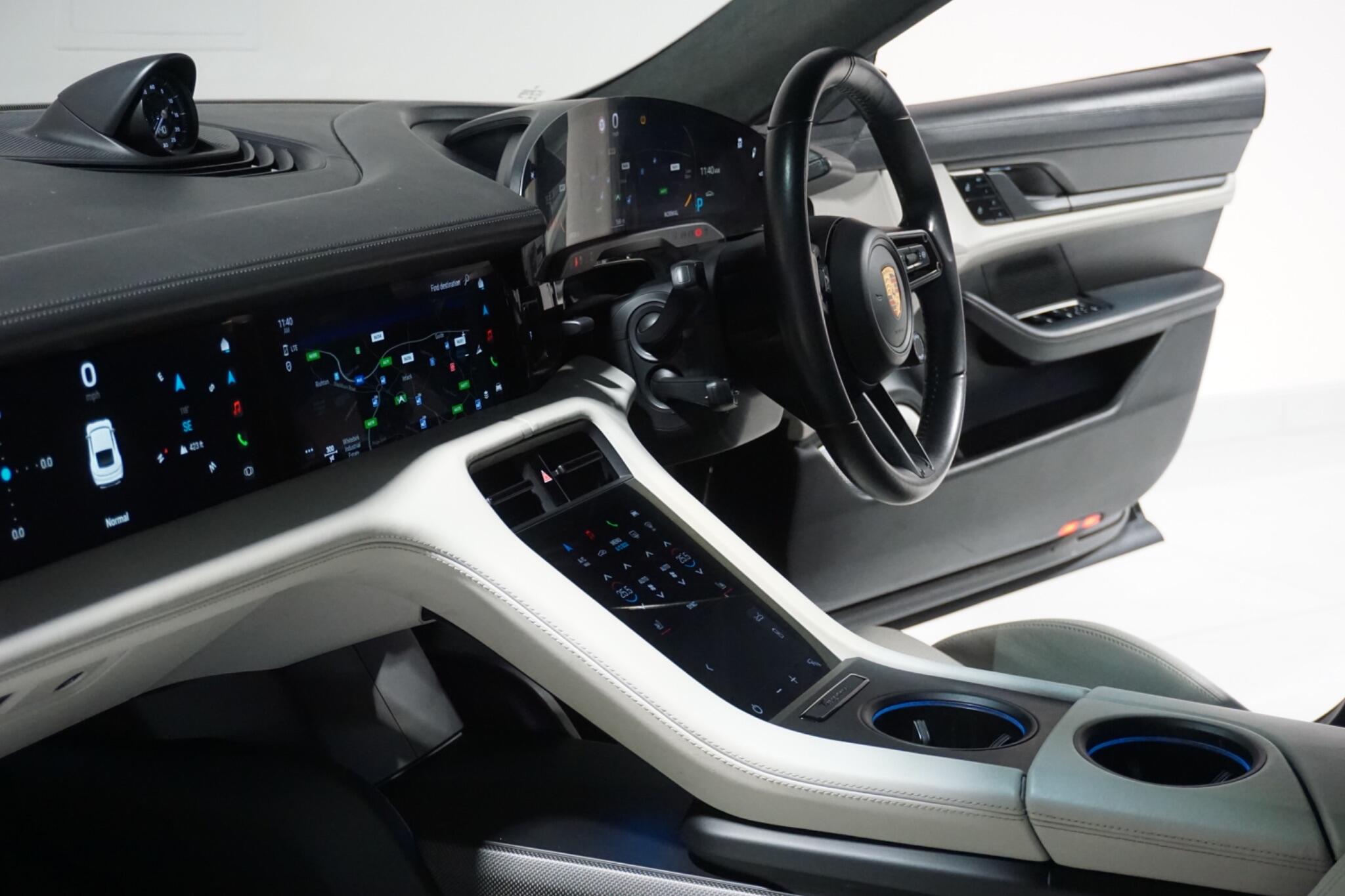 Porsche Taycan Performance Plus 93.4kWh Turbo Saloon 4dr Electric Auto 4WD (680 ps)